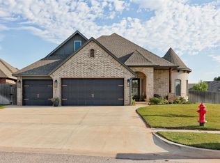 11105 SW 30th St, Yukon, OK 73099