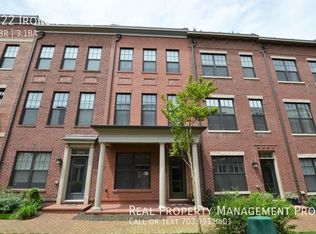 422 Ironsides Sq SE, Leesburg, VA 20175