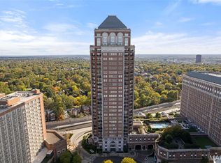 150 Carondelet Plz APT 403, Clayton, MO 63105