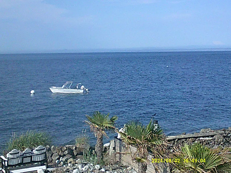 131 Beach Dr — Photo 3