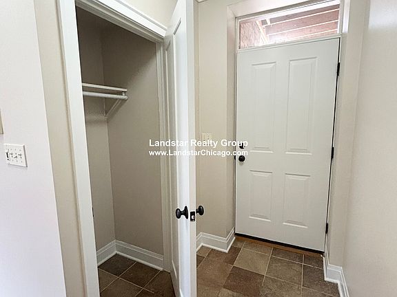 2nd image of 2704 W Ainslie St Unit 3