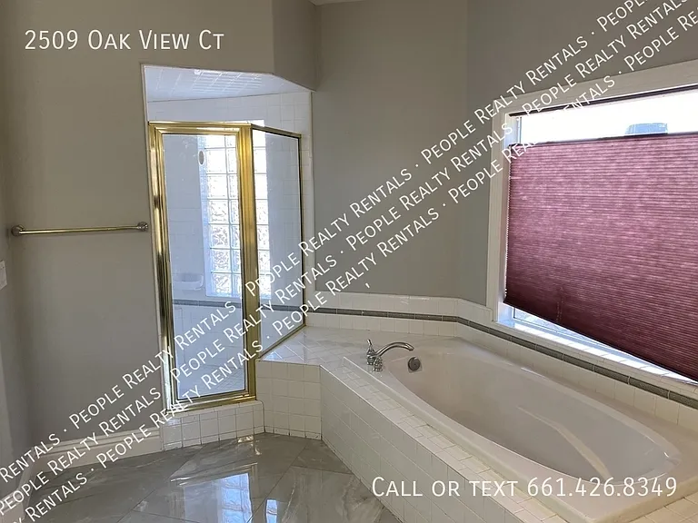2509 Oak View Ct — Photo 17