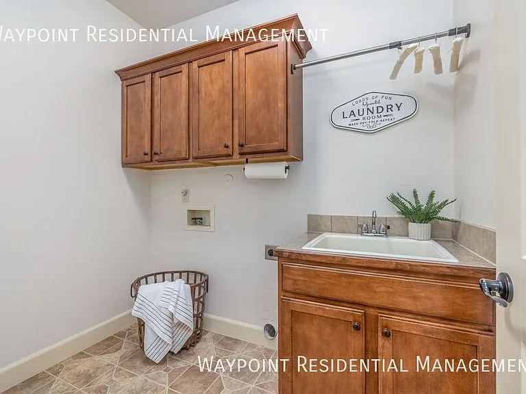 5956 N Bremerton Pl — Photo 37
