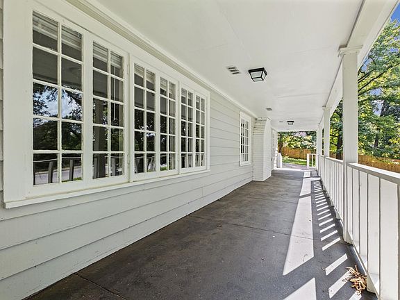 3rd image of 3942 James Rd