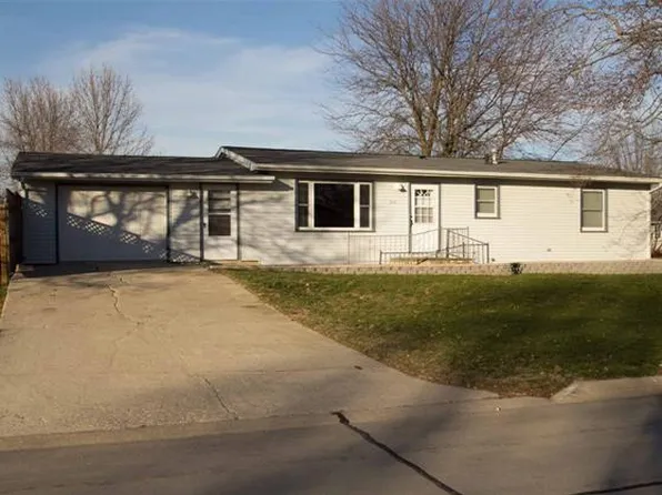 310 5th Street Pl, Readlyn, IA 50668