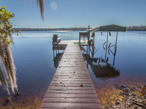 243 Herman Dr, Hawthorne, FL 32640