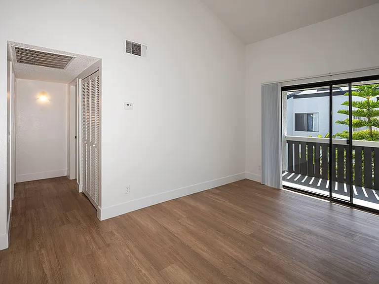 Hazelridge — Photo 18