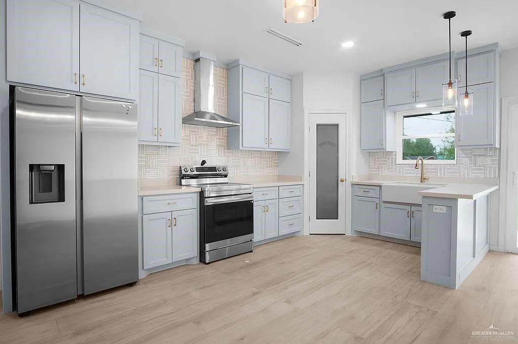 3 bed, 2.0 bath, 1470 sqft, $1,800 — Photo 4