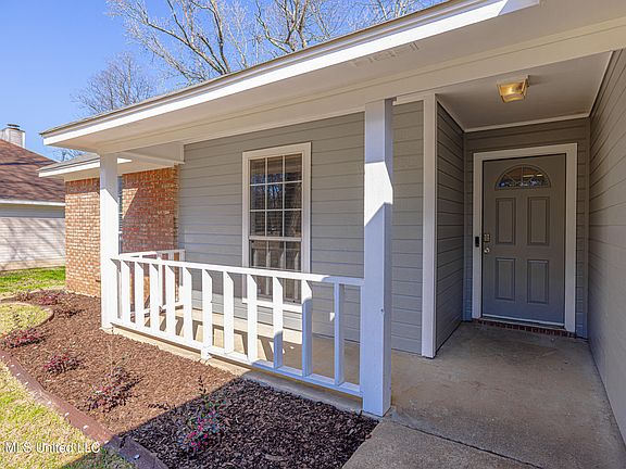 4th image of 2123 Old Vicksburg Rd