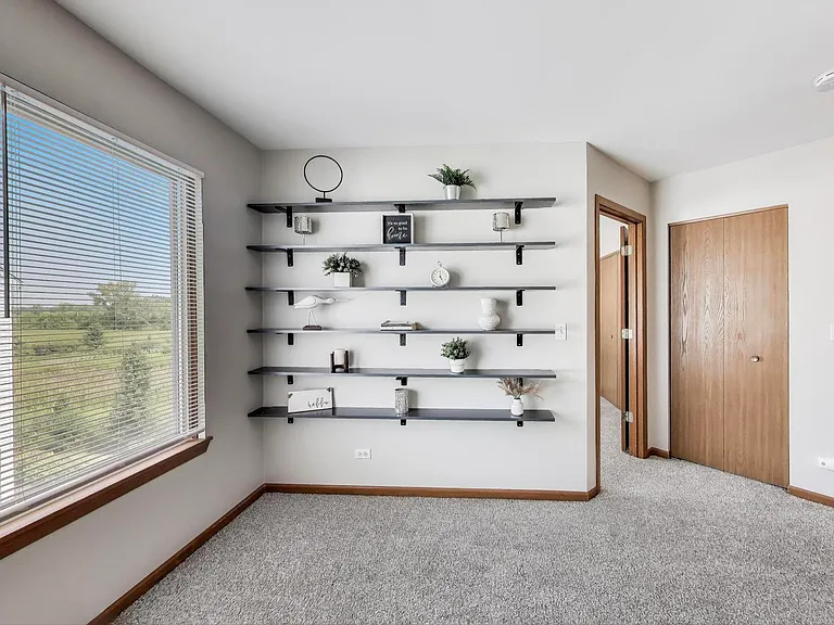 985 Manchester Cir #985 — Photo 14