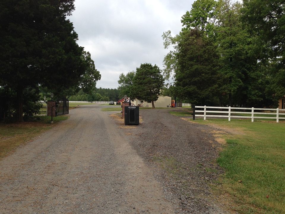 1st image of 319 Opal Lake Dr