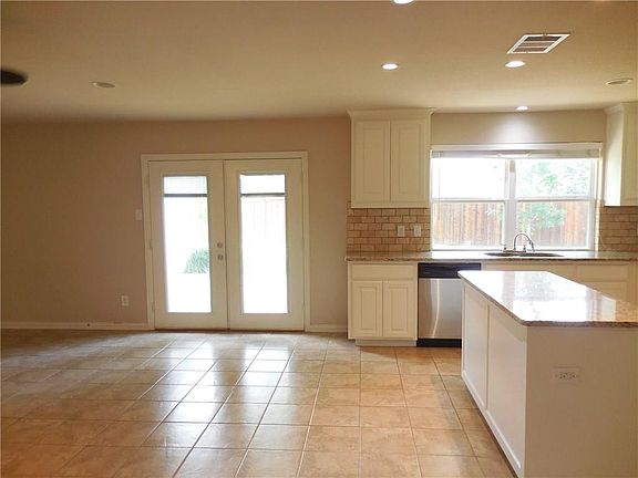 2nd image of 3510 Cloverdale Ln
