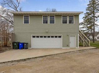 1413 J St SW, Cedar Rapids, IA 52404