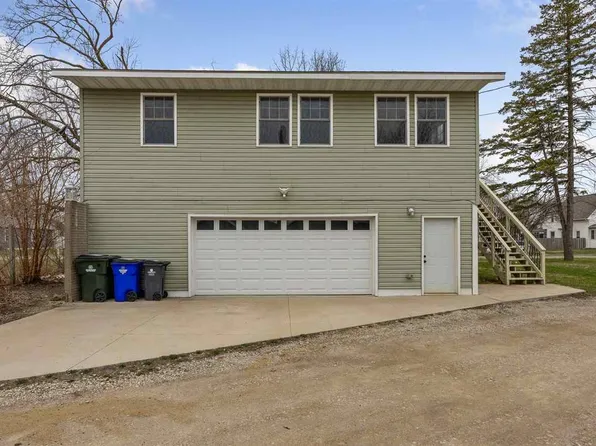 1413 J St SW, Cedar Rapids, IA 52404