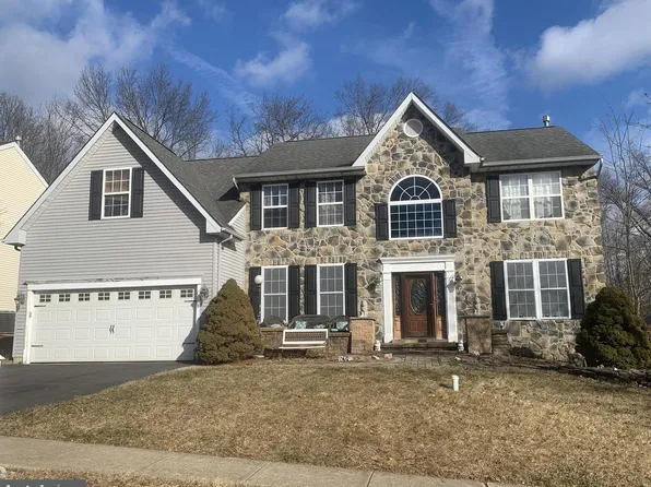 546 Penny Ln, Perkasie, PA 18944