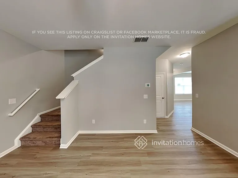 229 N Fortune Way — Photo 4