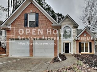 7003 Hampshire Ct, Woodstock, GA 30189