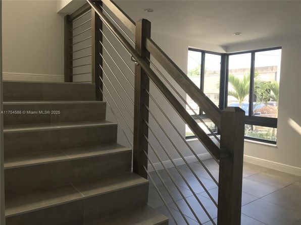 hialeah-florida-447942383 picture