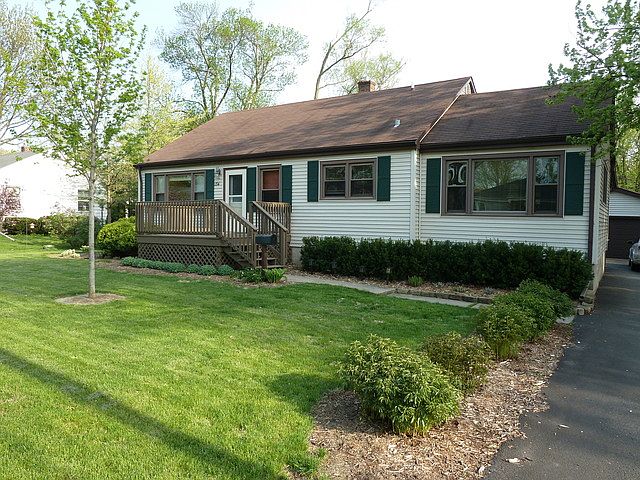 1st image of 134 Hawthorne Ln