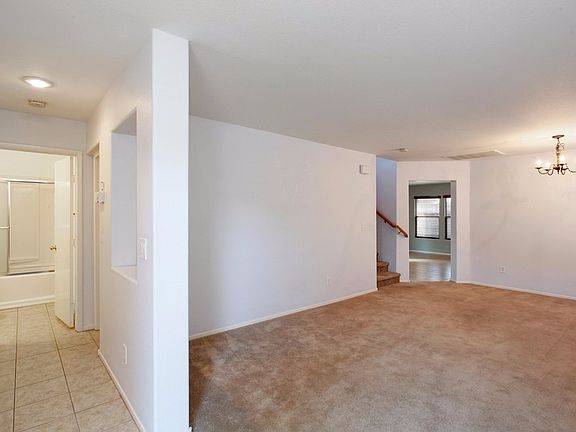 3rd image of 548 Uxbridge Dr