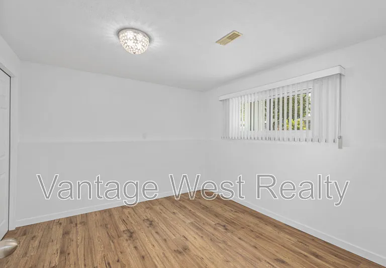 1930 Golfview Rd — Photo 18