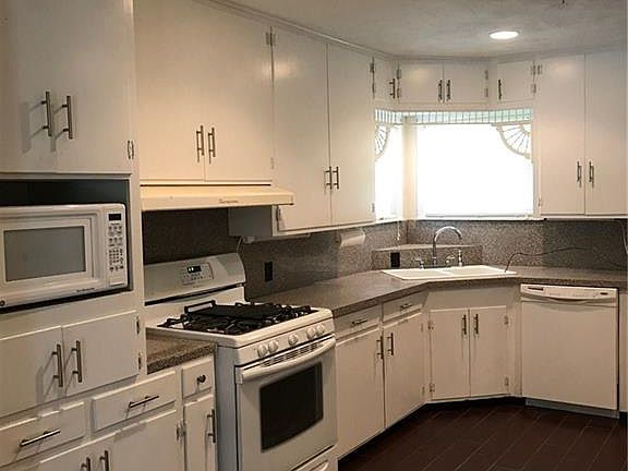 5th image of 3713 Reid Dr