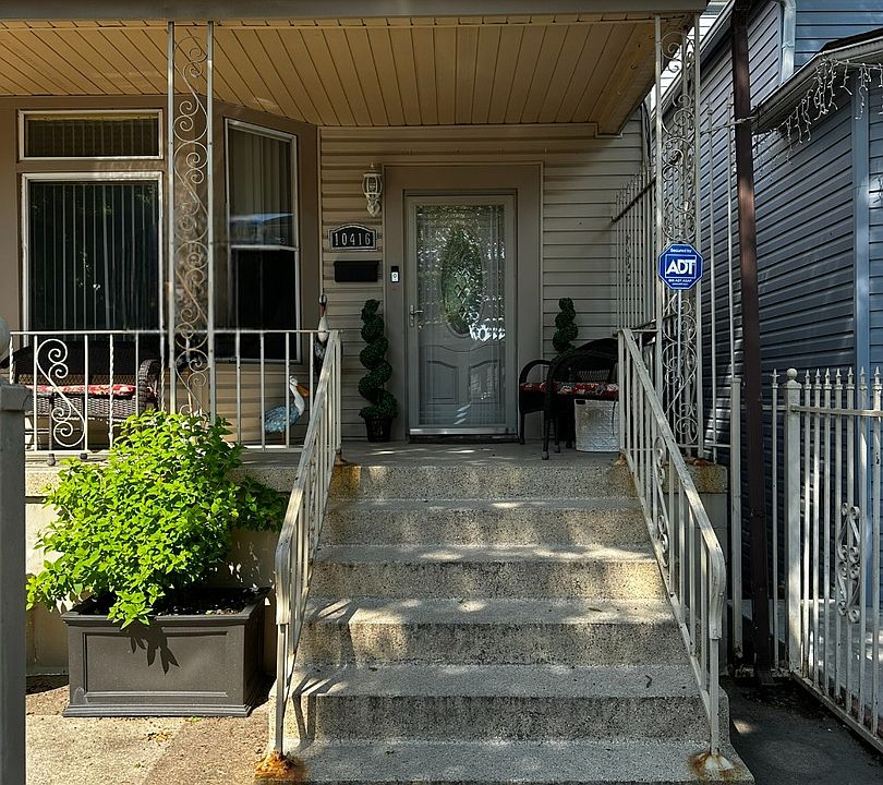 1st image of 10416 S Avenue L