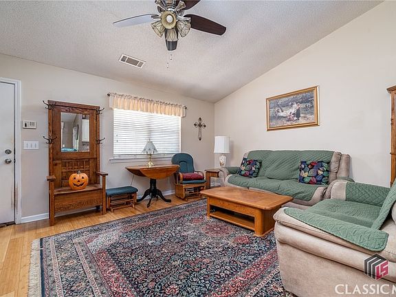 3rd image of 2927 Florence Drive