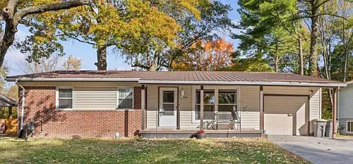 218 Myrtle Dr Photo 1