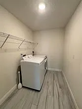 4 bed, 2.0 bath, 2145 sqft, $2,750 — Photo 2