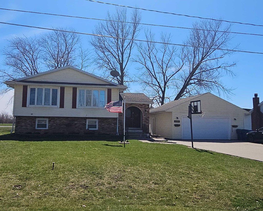 4256 4th Ave, East Moline, IL 61244 Zillow