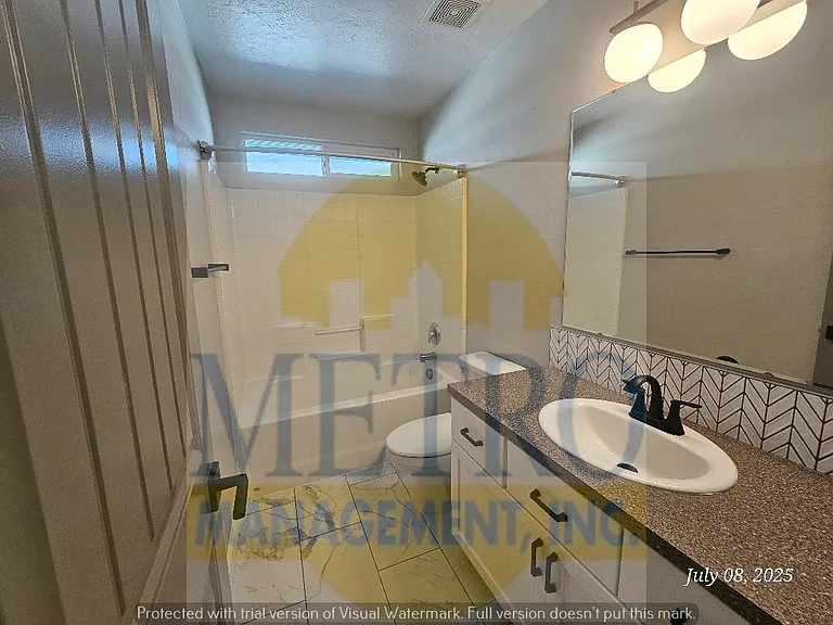 2111 4th St N — Photo 22