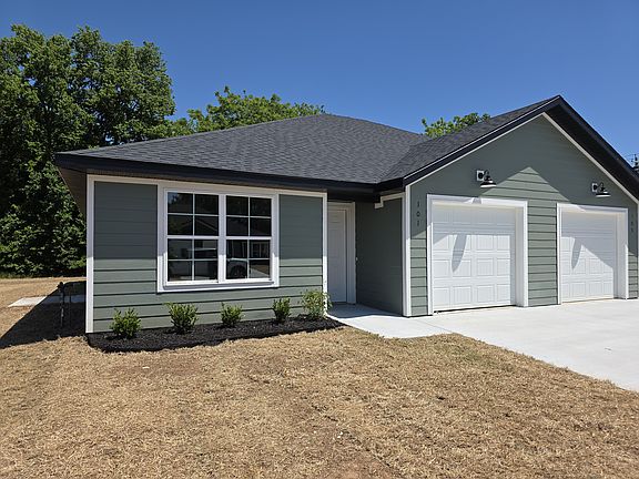 2nd image of 101 W Rainsong St