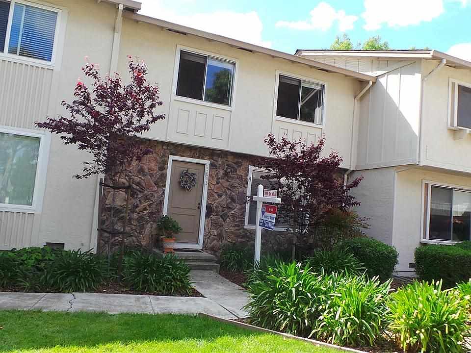 1st image of 3683 Woodbine Way