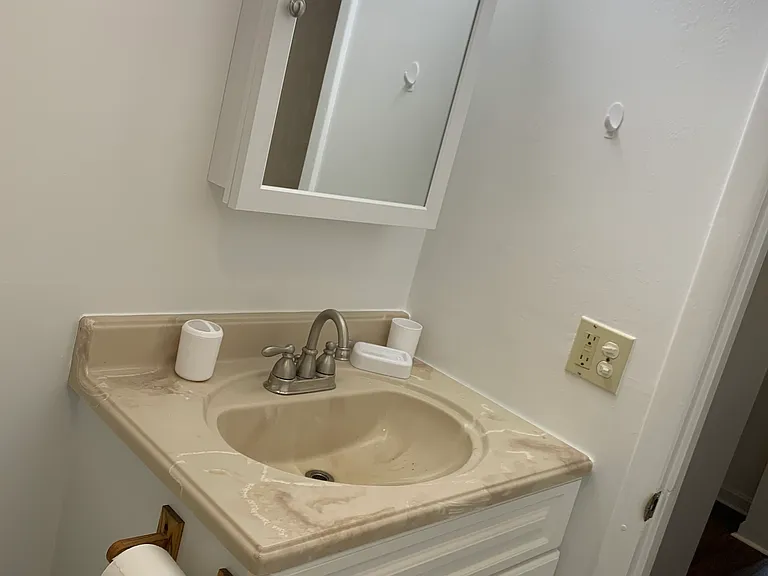 39 Berlin St #1 — Photo 3