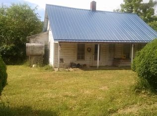 2397 Farmers Market Dr, Woodlawn, VA 24381