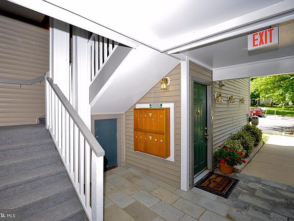 4th image of 5605 Willoughby Newton Dr Unit 24
