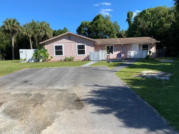 920 Beau Ct, Orange City, FL 32763