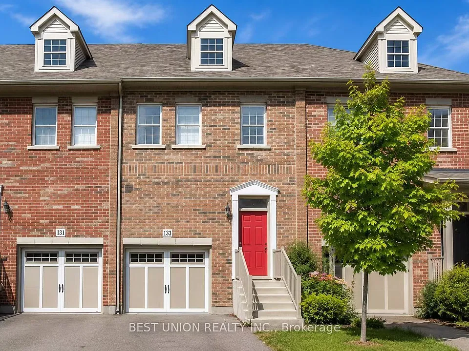 133 Saint Leger St