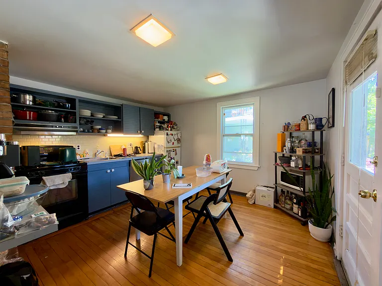 109R Beacon St #2A — Photo 3
