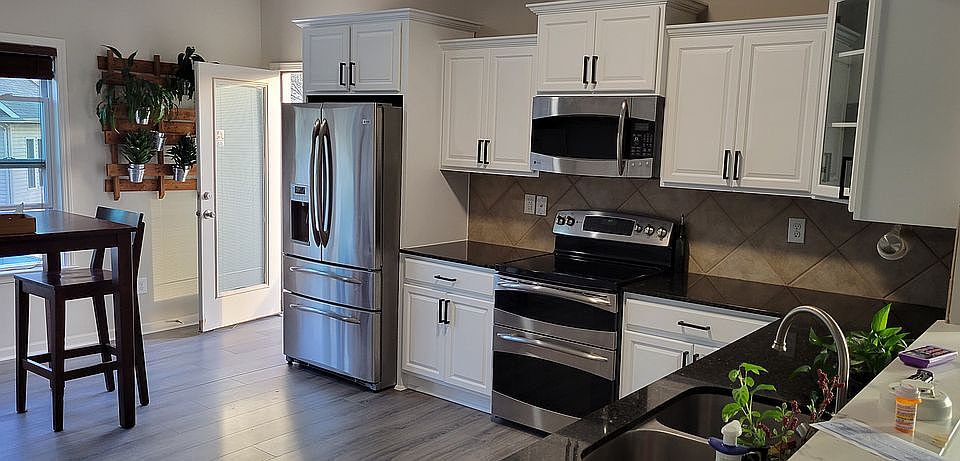 2nd image of 309 Commodore Loop