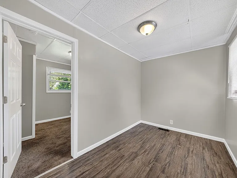 251 Midlothian Rd — Photo 20