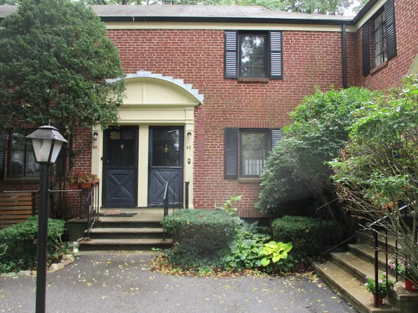 52 Grant Ave, Watertown, MA