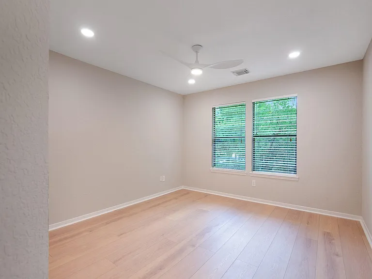 54 Douvaine Ct — Photo 31