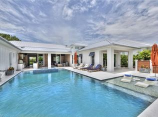 1930 Crayton Rd, Naples, FL 34102