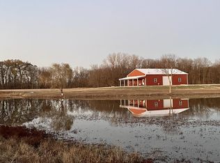 10911 State Route 140, Alhambra, IL 62001