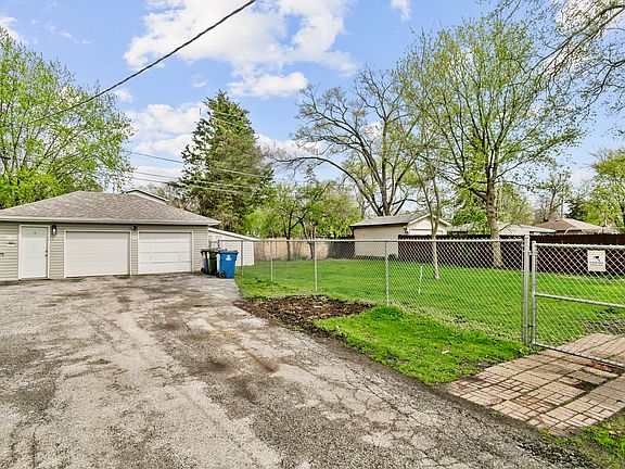 3rd image of 18415 Morris Ave