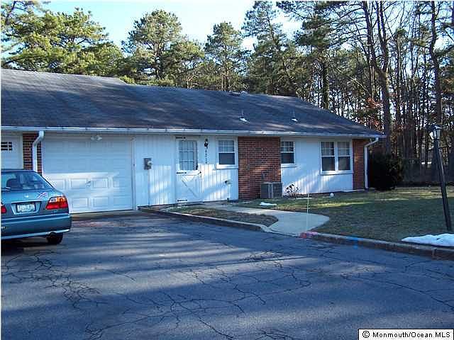 1st image of 421 Chatham Court #A