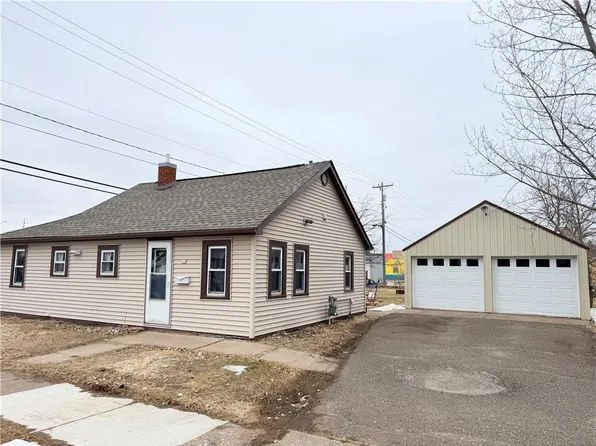 11 E Gates Street, Rice Lake, WI 54868