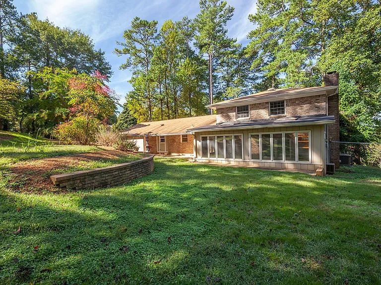 3741 Fox Glen Ct NE — Photo 19